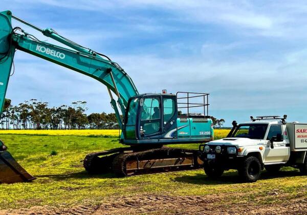 Undercarriage recondition of Kobelco excavator for on-site diesel mechanics in Teesdale