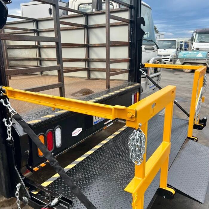 Lorry Gate Tommy Gate tailgate fitment, Geelong | Sartori’s Mechanical Services